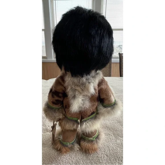 Vintage 11” Alaska Eskimo Souvenir Doll Real Fur Parka & Boots 1960s - Picture 5 of 8